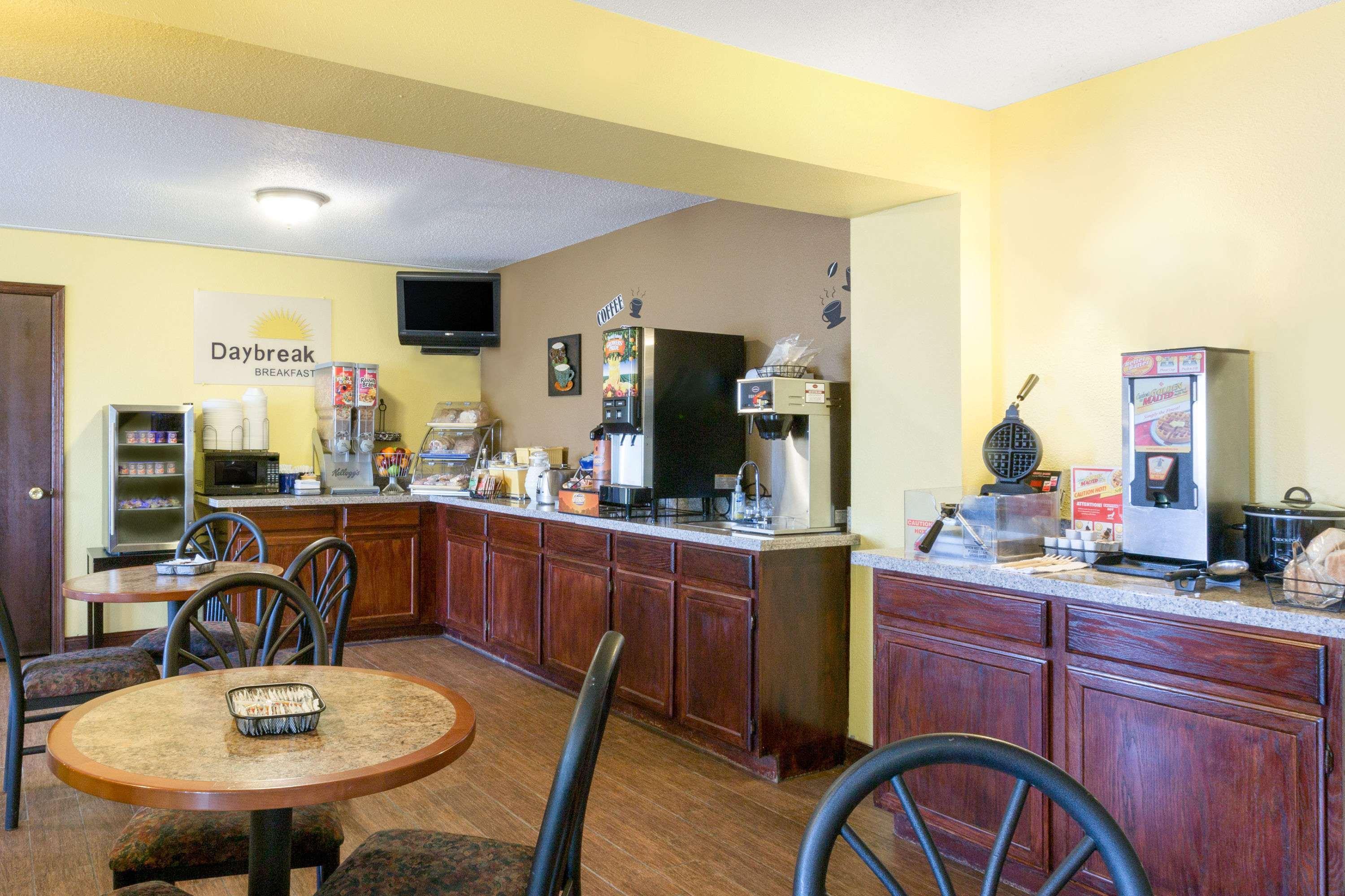 Econo Lodge Inn&Suites Yankton Exterior foto